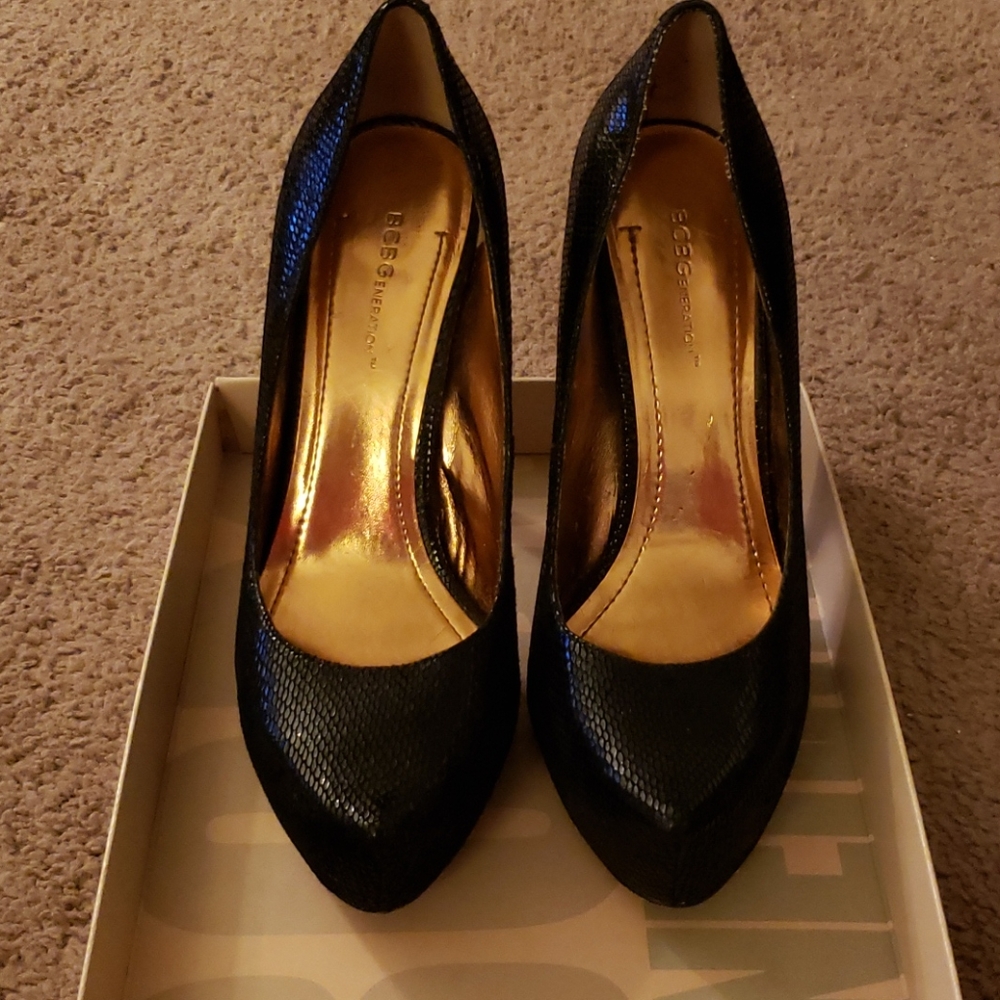 BCBG BG Parade heel